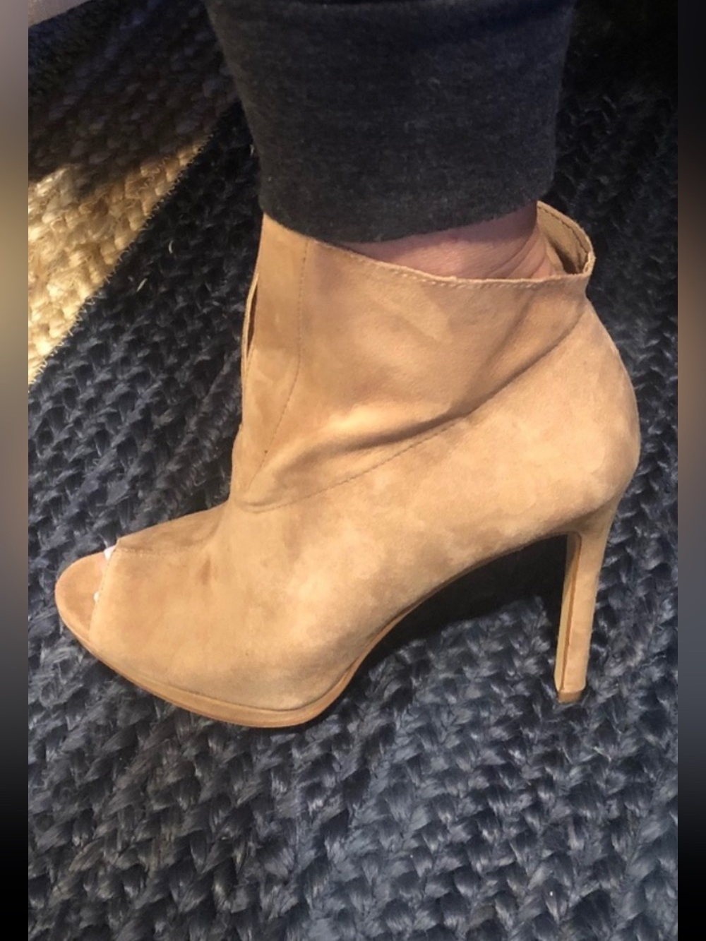 Vince Camuto Rora Camel Butter Suede Ankle Bootie  7.5 NWT